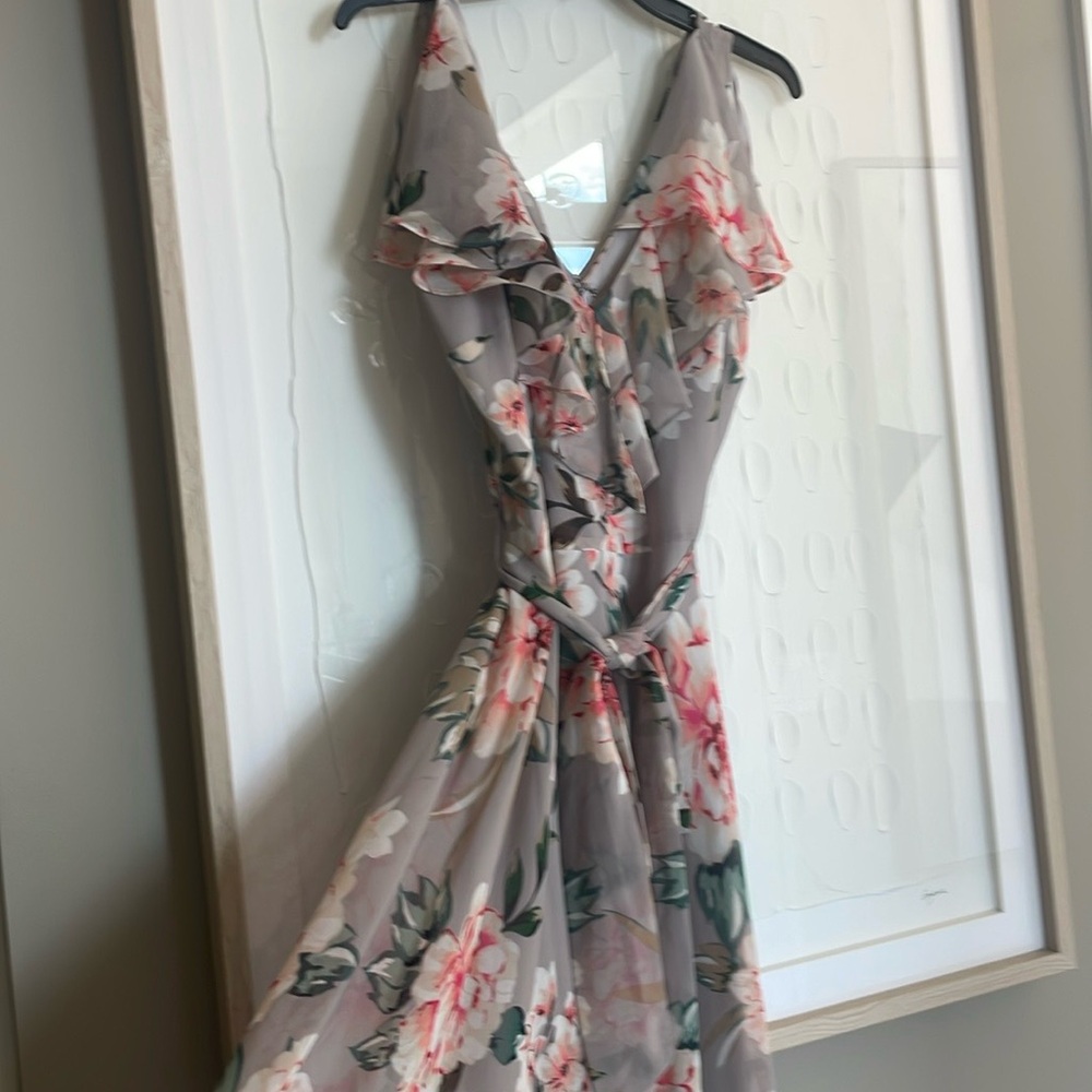 Floral maxi dress NEVER WORN- from Dillard's